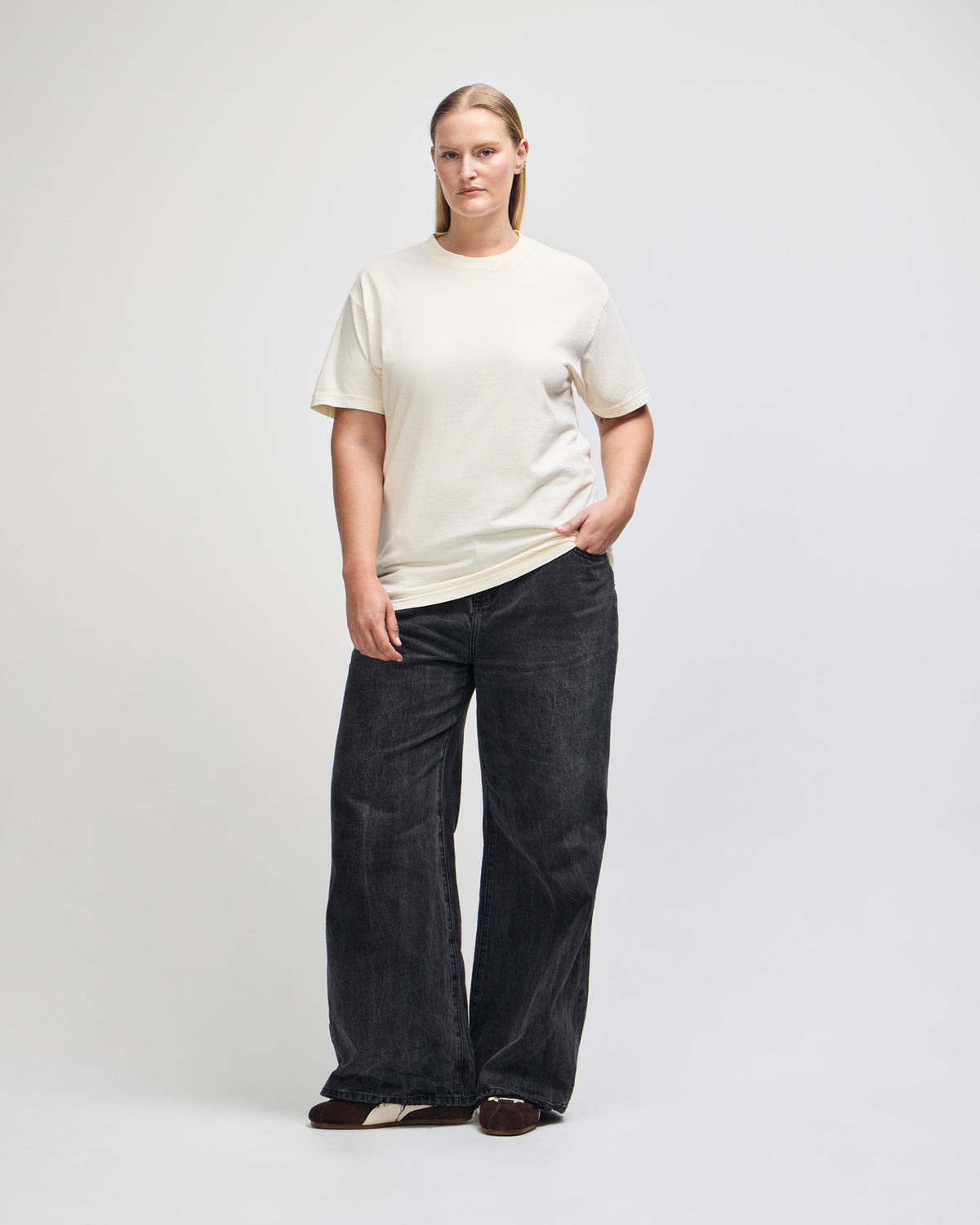 American Apparel Unisex Garment Dyed Heavyweight Cotton T-Shirt - Faded Cream