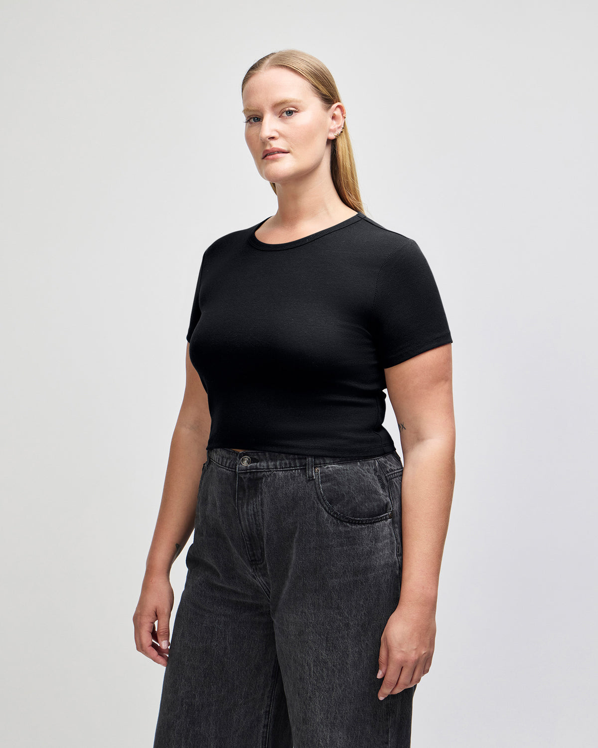 American Apparel Baby Rib Women's Crop Fitted T-Shirt - Black